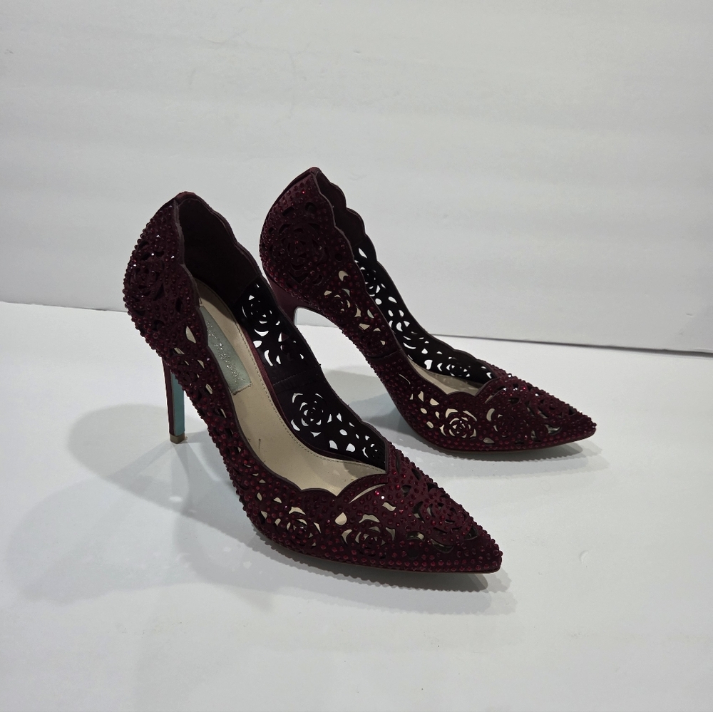 Blue By Betsey Johnson Elsa Elegant  Fabric Heels Sz.8 Sparkles